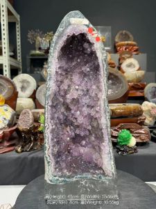 selling fast wood element fengshui amethyst geode crystal cave 五行“木” 💯天然紫晶洞   (如定制实木底座另加RM60)pls pm for more detail  高(Height): 43cm 宽(Width): 17x16cm 洞深(Hole): 8cm 重(Weight): 10.55kg