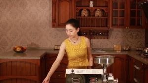 เครื่องบดธัญพืช HR-1500 เครื่องบดผงไฟฟ้า อเนกประสงค์30-50กิโลกรัม/ชั่วโมง มัลติฟังก์ชั่นสแตนเลสเชิงพาณิชย์ ใช้ในครัว