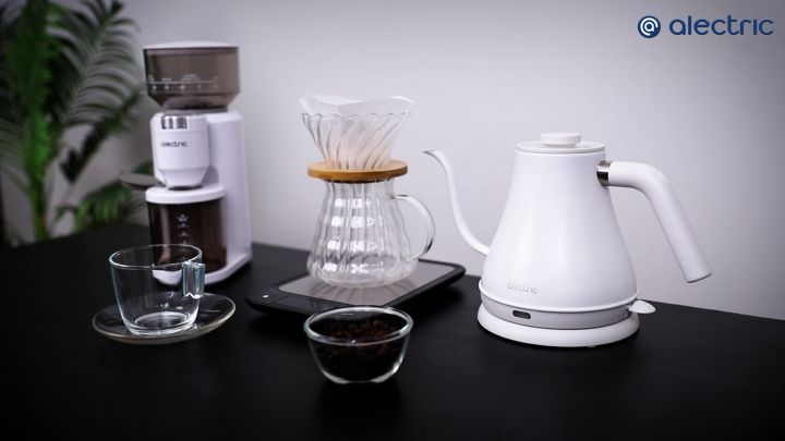 [เหลือเพียง 560.-]Alectric Electric Kettle กาดริปกาแฟไฟฟ้า 0.8L. รุ่น ...