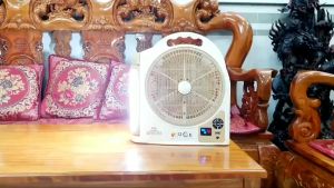 Quạt sạc tích điện dạng hộp AC&DC 10 inch Honjianda FL223 1-2 bình - có đèn LED & USB