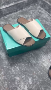 Dép nữ dép lê bản quai chéo da pu mềm chống trơn trượt lên chân cực xinh