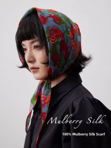 Lagur | 100% Silk Twill Edged Diamond Scarf