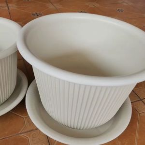 กระถาง Hero สีขาว เลือกขนาดได้