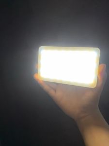 ไฟหนีบเซลฟี่ PLOKAMA ขนาดเล็ก เติมเเสง ปรับอุณหภูมิ 6 โหมด ความสว่าง 2700-6500k ใช้แบตเตอรี่ เข้าได้กับทั้ง มือถือ เเท็บเล็ต เเละอุปกรณ์ อื่นๆ