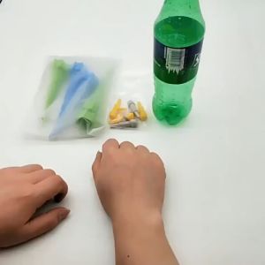 1แพ็ค 12 ชิ้น  หัวหยดน้ำ ปรับการหยดได้ รดน้ำต้นไม้อัตโนมัติ  ขวดน้ำอัดลม kk99