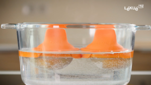 Lekue Egg Poacher - Orange