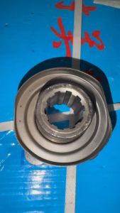 Mặt bích quả dứa 131 10 then 74x61 lắp cho xe ô tô 35 tấn phổ biến