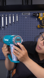 Máy khò nhiệt TOTAL TB20056 | Máy khò màng co full phụ kiện chỉnh điện tử 600°C 3 tốc độ gió dán decal phim cách nhiệt ô tô xe máy...