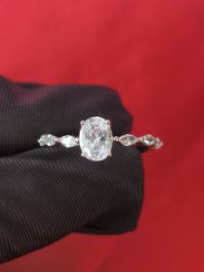 Diamcity (Free Gra Certificate) 1 Karat Moissanite S925 Sterling Silver Cincin Telur