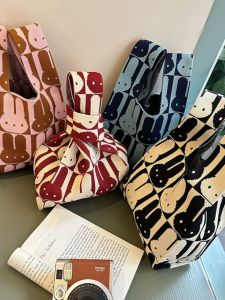 Fashionable Knitted Rabbit Handbag Festival Gift Bag Handheld Soft Fabric Bag Animal Pattern mid Size for All Occasions