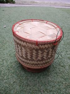 กระติบข้าวเหนียวไม้ไผ่ขนาด7นิ้ว สานแข็งแรงฐานไม้ตาล