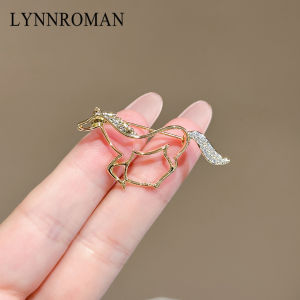 Lynnroman Premium Flash Diamond Horse Brooch High End Women Design Sensation Pin Anti Light Walk Buckle Chest Flower Accessory