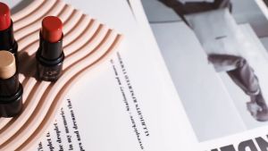 Phấn má hồng Tạo Khối Trang Điểm Má Hồng Phong Cách Âu Mỹ Thương Hiệu QIC Hàng Chính Hãng Màu Trẻ Trung Thanh LịchTràn Đầy Sức Sống