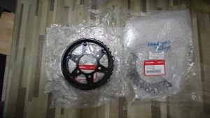 โซ่สเตอร์ CB300R 2018/19 (ไฟหน้ากลม-สเตอร์หลังมีจานE10) 14-36-520-108 1ชุด3ชิ้น(แท้kyj+k0A-E10+sun)