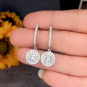 Fashion Full Set Zircon Huggie Hoops Glittering Silver Ear Climbers for Day to Night Wear Trendy Light Luxury Accessory