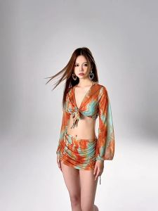 ชุดว่ายน้ำ 4 ชิ้น bikini+เสื้อคลุม+ผ้าคลุม ลายมัดย้อมสีคราม 40-68kg