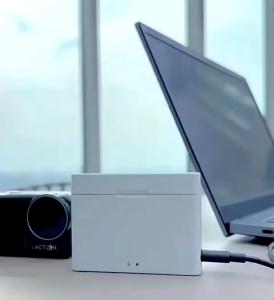 Pin thay thế DJI Osmo Action 5/4/3 – Dung lượng 2100mAh + Hộp sạc có đèn báo