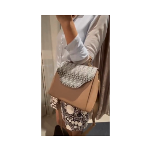 มือสอง ไม่เคยผ่านการใช้งาน กระเป๋าถือ เเละสะพาย สำหรับคุณผู้หญิง