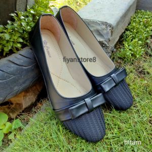 CROWIL-07.Sepatu Flat Shoes. Sepatu Wanita Bahan Kulit Sintetis+Rajut. CR07 Hitam