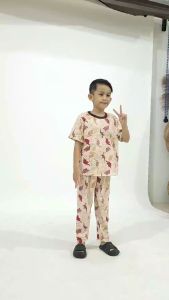 Kiminori IRIS.CP Setelan Baju Tidur Anak Laki-Laki Lengan Pendek\\n\\nBaju tidur anak nyaman adalah pakaian yang dirancang khusus untuk anak-anak agar mereka dapat tidur dengan nyaman. Salah satu produk yang dapat menjadi pilihan adalah Kiminori IRIS.CP Setelan Baju Tidur Anak Laki-Laki Lengan Pendek. Dalam artikel ini, kita akan membahas tentang desain baju tidur anak, kelebihan baju tidur anak nyaman, keunggulan Kiminori IRIS.CP, cara memilih baju tidur anak yang tepat, serta tips merawat baju tidur anak.\\n\\n Apa Itu Baju Tidur Anak Nyaman?\\n\\nBaju tidur anak nyaman adalah pakaian yang dirancang khusus untuk anak-anak agar mereka dapat tidur dengan nyaman. Baju tidur ini biasanya terbuat dari bahan yang lembut dan adem, sehingga tidak akan mengganggu tidur anak. Selain itu, baju tidur anak juga memiliki desain yang menarik dan sesuai dengan selera anak-anak.\\n\\n Desain Baju Tidur Anak\\n\\nDesain baju tidur anak biasanya dibuat dengan warna-warna cerah dan motif-motif yang menarik perhatian anak-anak. Desain ini tidak hanya membuat baju tidur menjadi lebih menarik, tetapi juga dapat membantu anak-anak merasa lebih nyaman saat tidur.\\n\\n Kelebihan Baju Tidur Anak Nyaman\\n\\nBeberapa kelebihan baju tidur anak nyaman antara lain:\\n\\n- Membuat anak merasa lebih nyaman saat tidur\\n- Memiliki bahan yang lembut dan adem\\n- Memiliki desain yang menarik dan sesuai dengan selera anak-anak\\n\\n Keunggulan Kiminori IRIS.CP\\n\\nKiminori IRIS.CP adalah salah satu produk baju tidur anak yang memiliki beberapa keunggulan. Berikut ini adalah beberapa keunggulan Kiminori IRIS.CP:\\n\\n Bahan Baju Tidur Lengan Pendek\\n\\nKiminori IRIS.CP menggunakan bahan yang lembut dan adem, sehingga tidak akan mengganggu tidur anak. Bahan ini juga mudah menyerap keringat, sehingga anak-anak dapat tidur dengan nyaman.\\n\\n Setelan Baju Tidur Anak Laki-Laki\\n\\nKiminori IRIS.CP menawarkan setelan baju tidur anak laki-laki lengan pendek yang dirancang khusus untuk anak-anak. Setelan ini terdiri dari kaos lengan pendek dan celana pendek, yang dapat dipadukan dengan warna dan motif yang menarik.\\n\\n Cara Memilih Baju Tidur Anak yang Tepat\\n\\nMemilih baju tidur anak yang tepat bukanlah hal yang mudah. Berikut ini adalah beberapa tips yang dapat membantu Anda memilih baju tidur anak yang tepat:\\n\\n Ukuran dan Kualitas Baju Tidur\\n\\nPastikan ukuran baju tidur sesuai dengan ukuran tubuh anak. Jangan memilih baju tidur yang terlalu ketat atau terlalu longgar, karena hal ini dapat mengganggu tidur anak. Selain itu, pilihlah baju tidur yang terbuat dari bahan berkualitas tinggi, sehingga tidak akan mudah rusak atau luntur saat dicuci.\\n\\n Warna dan Motif Baju Tidur Anak\\n\\nPilihlah warna dan motif baju tidur yang menarik perhatian anak-anak. Warna-warna cerah dan motif-motif yang menarik dapat membuat anak-anak merasa lebih nyaman saat tidur.\\n\\n Tips Merawat Baju Tidur Anak\\n\\nBerikut ini adalah beberapa tips merawat baju tidur anak:\\n\\n Cara Mencuci Baju Tidur Anak\\n\\nJangan mencuci baju tidur anak dengan mesin cuci, karena hal ini dapat merusak bahan baju tidur. Sebaiknya cucilah baju tidur anak dengan tangan menggunakan deterjen khusus untuk pakaian bayi atau anak-anak.\\n\\n Cara Menyimpan Baju Tidur Anak\\n\\nSimpanlah baju tidur anak di tempat yang kering dan bersih. Jangan menyimpan baju tidur di tempat yang lembab, karena hal ini dapat menyebabkan baju tidur menjadi berjamur atau berbau tidak sedap.\\n\\nDengan memilih Kiminori IRIS.CP Setelan Baju Tidur Anak Laki-Laki Lengan Pendek, Anda dapat memberikan kenyamanan dan kebahagiaan bagi anak-anak saat tidur.\n}