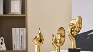 Ornamen Patung Seni Eropa: Patung Kerajinan Hiasan Miniatur Aesthetic