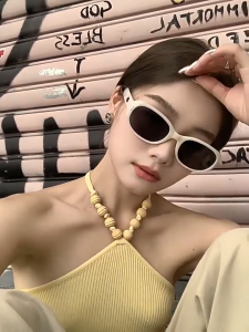 แฟชั่นเกาหลี แว่นกันแดดตาแมว รูปไข่ hip-hop ทรงฮิต แว่นตาแฟชั่น เรโทร เครื่องประดับแฟชั่น  ป้องกันแสงแดด กันUV400