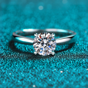 KAFANDENG | D Color Moissanite Sterling Silver Womens Ring 1 carat