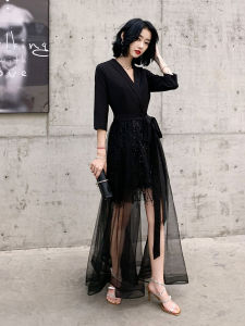 ชุดราตรีสีดำ ชุดราตรีสุดสง่างามสำหรับผู้หญิง 2025 ชุดราตรียาวทรงเอ เดรสยาวคลุมเข่า กระโปรงทรงเอ ผ้าฝ้ายผสมโพลีเอสเตอร์