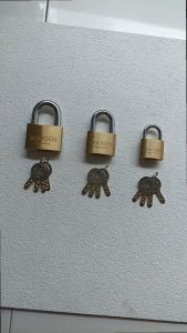 [VIENA] Gembok Pagar Pintu Rumah Kuningan Komputer Keys Lhr.Pendek Soligen 40mm 50mm 60mm