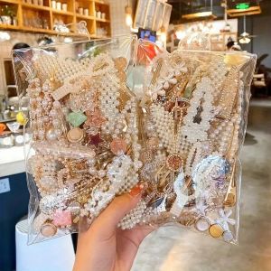 Sets of 1 or 2 (with 48 random designs) adorable Korean-style plastic hair clips suitable for female adornments and accessories