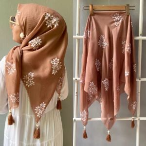 Segi Empat Tasel Hijab Segiempat Jilbab Segiempat Motif Waffle jambul pompom