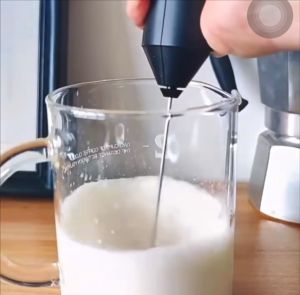 Hand blender /Hand mixer / Pengocok Susu
