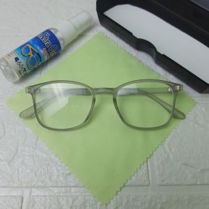 Kacamata Minus Photocromic Kotak Kecil Frame full Plastik Warna Abu Lebar 13.5cm Tinggi 4.3cm - VQ