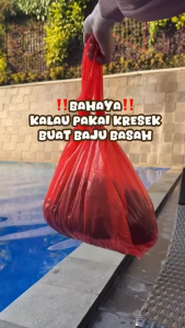 Happy Flute Wet Bag Waterproof Tas Kantong Anti Air/ tas serbaguna / tas diaper / tas baju kotor