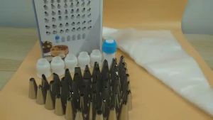 ชุดหัวบีบครีมแต่งหน้าเค้ก สแตนเลสแต่งหน้าเค้ก พร้อมถุง  ชูซีที่ 55 ชิ้น ส่งไว 1-2 วันทำการ