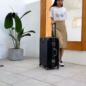SALE SOCK Vali Khung nhôm khóa sập chống trộm size 20 inch Carbin