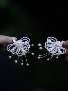 Elegant Pearl Hairpin Womens New 2024 Chinese Style Hollow out Butterfly Edge Clip for Qipao Hair Accessories Fresh Design