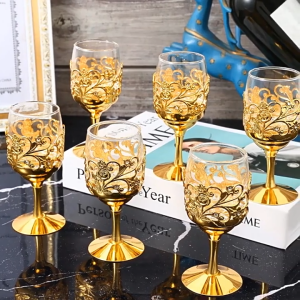 HappyHome1 Golden Goblet Wine Glass Hollow Golden Wine Drinking Cups for Family Friend Neighbor Gift HAME-MY