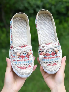 wtMei Fashion Flat Women's Shoes: Comfort & Style