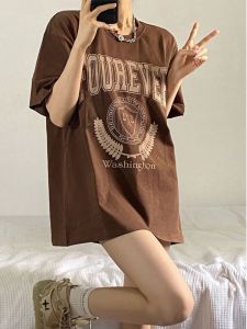 Retro Hip Hop เสื้อยืดขนาดใหญ่สําหรับผู้หญิงที่มีการออกแบบพิมพ์สร้างสรรค์หลวมพอดีความยาวกลางแขนยาวผ้าฝ้าย 100%