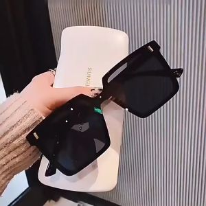 แว่นกันแดดหญิงชาย แฟชั่นแว่นตาดำแว่นเท่ๆ