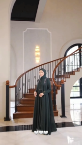 Abaya Elegan Leaid Store dengan Payet Swarovski dan Pilihan Warna Coklat/Black - Paling Baru 2025
