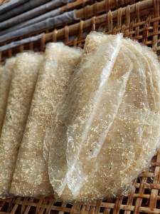 (Bán/buôn sỉ)1kg bánh tráng phơi sương (05kgớt đỏ vị mặn ngọt cay vừa +05kg bánh dẻo gừng vị ngọt )chay mặn đều dùng được