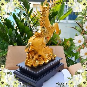 Tượng Ngựa Nhất Mã Phi Thiên Bằng Vàng Cát Mỹ Nghệ Cao 34cm