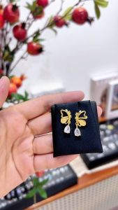 Bông tai nữ hình hoa đính hạt đá phong cách hiện đại - Mely B95