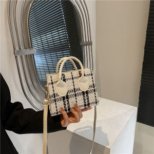 กระเป๋าสี่เหลี่ยมเล็กหรูหราสําหรับผู้หญิงมาใหม่ล่าสุด 2022 อินเทรนด์สไตล์เกาหลีอเนกประสงค์กระเป๋าสะพายไหล่เดี่ยว