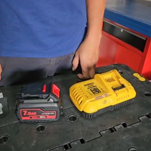 แบตเตอรี่ DeWalt Flex Volt replacement Battery 20v 60v 7500-9000mah DCB606 DCB609