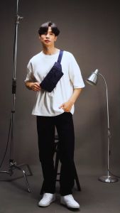 Tas Selempang Pria Waterproof & Premium: Tas Selempang Tahan Air Desain Modern