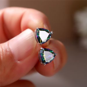 Huitan Tối Giản Tam Giác Đính Đá Cubic Zirconia Bông Tai Nữ Trắng/Nhiều Màu/Xanh Lá/Xanh Dương Màu Sắc Thời Trang Bé Gái Trang Sức
