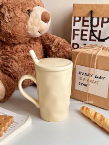 Minimalist Irregular Pattern Ceramic Mug with Lid